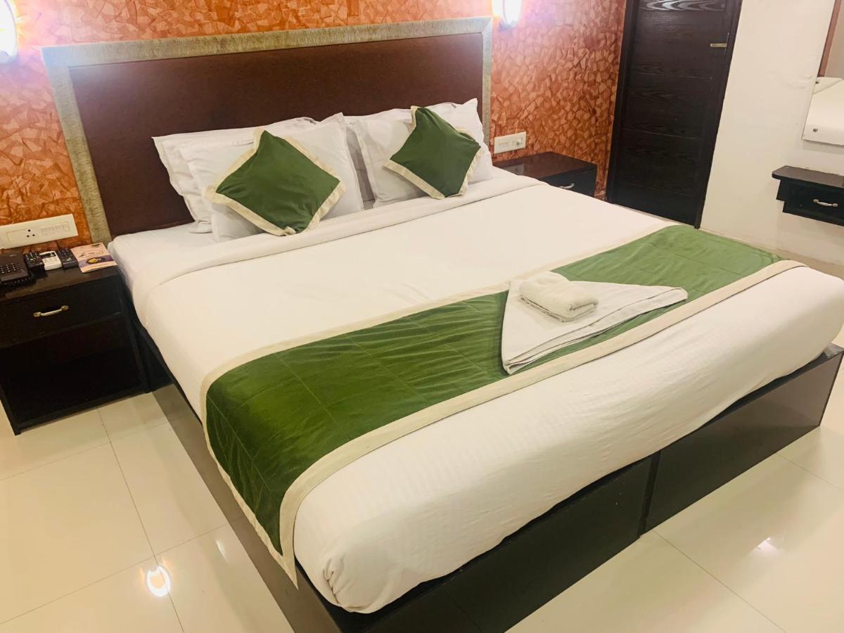 Hotel Greenlife Kochi Exterior foto